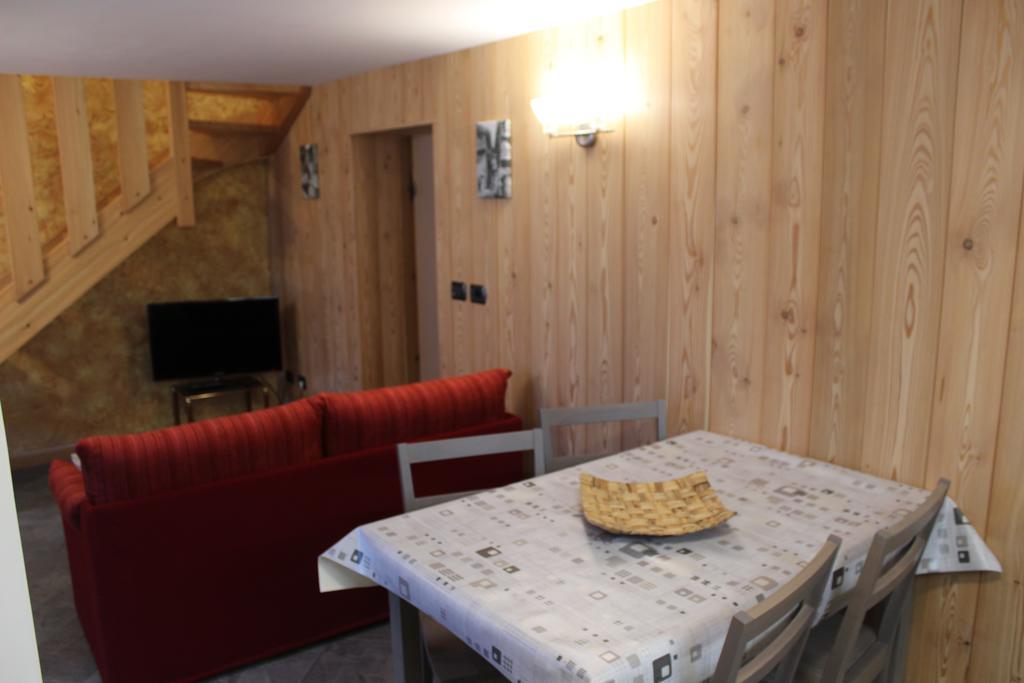 Maison Leveque Brusson Extérieur photo